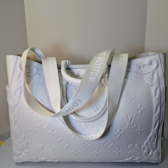 Louis Vuitton White Spring-Summer 2023 Men's Collection Neo Tote - Picture 2 of 16